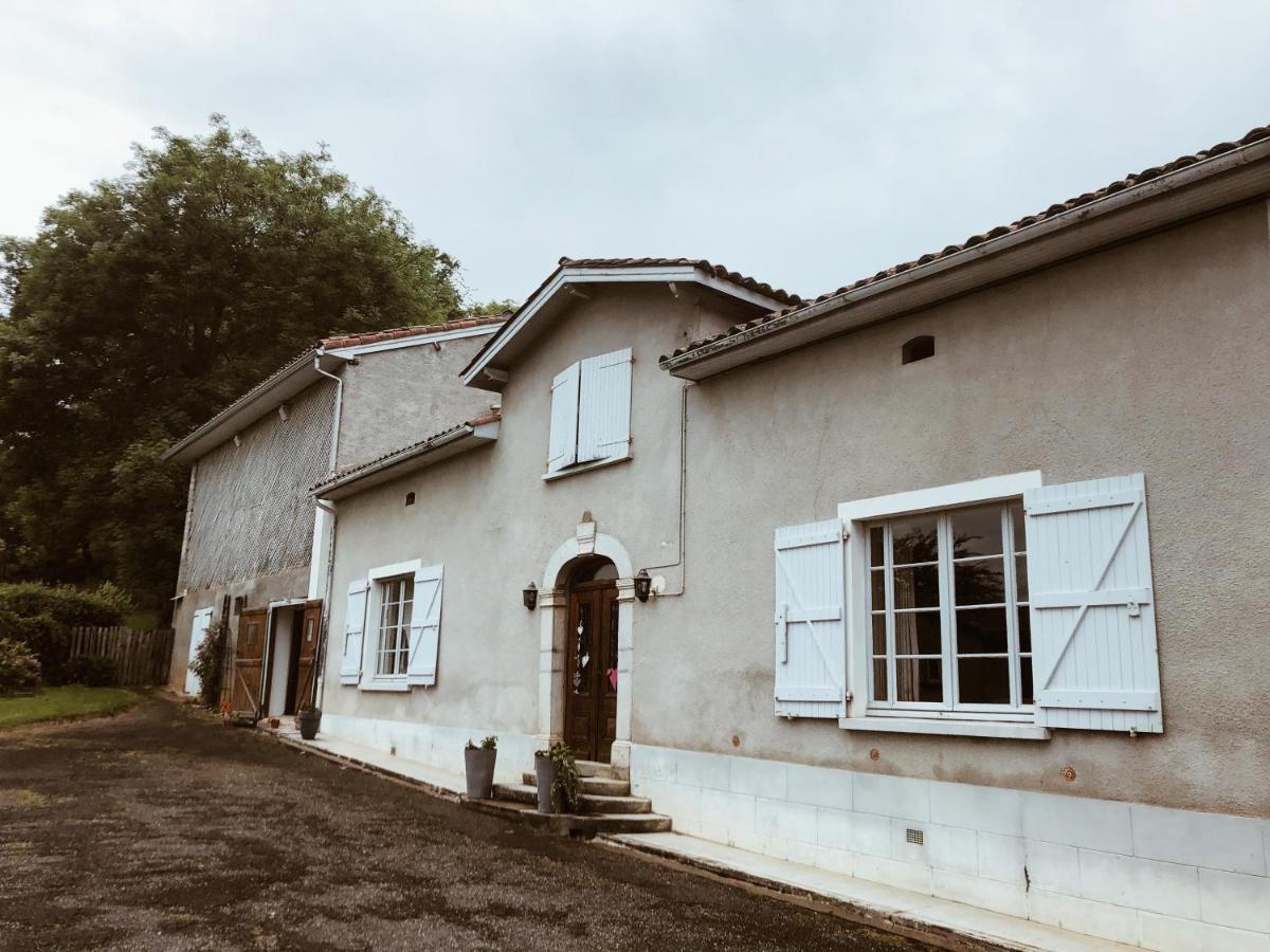 Chez Mamie Jo A La Campagne Bed & Breakfast Ponlat-Taillebourg Exterior photo
